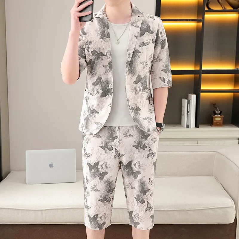 2025 men's summer new, slim-fitting casual medium-sleeved print, suit, with trousers
2025 men's summer new, slim-fitting casual medium-sleeved print, suit, with trousers