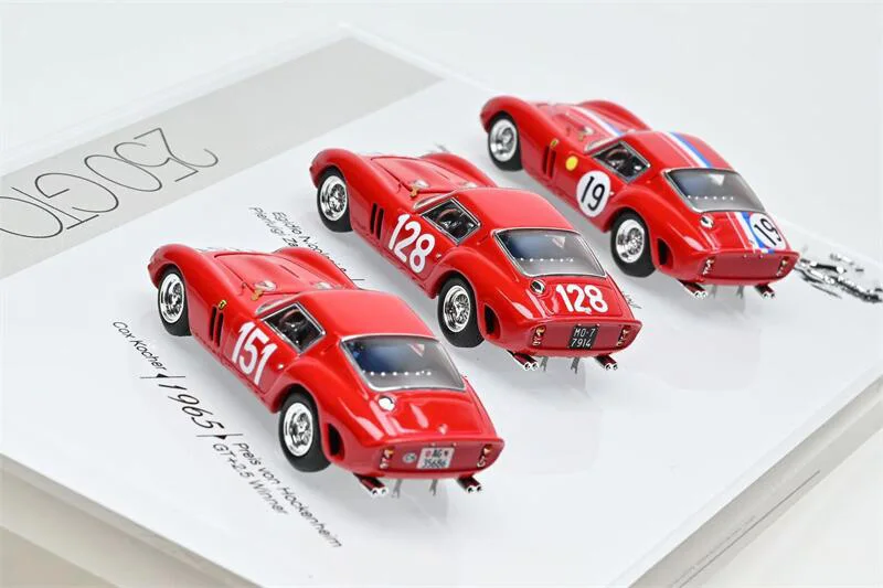 (Pre-Order) CL 1:64 250GTO "3705GT" 3 cars set limited200 Diecast Collector's Vehicle Model Car
(Pre-Order) CL 1:64 250GTO "3705GT" 3 cars set limited200 Diecast Collector's Vehicle Model Car