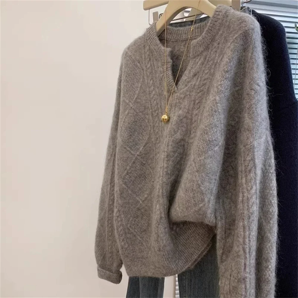 Осень-зима, свободный пуловер, повседневный однотонный корейский стиль, модный женский вязаный свитер с v-образным вырезом, теплые толстые винтажные топы 
Осень-зима, свободный пуловер, повседневный однотонный корейский стиль, модный женский вязаный свитер с v-образным вырезом, теплые толстые винтажные топы