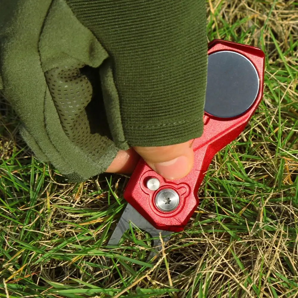 Switchblade Golf Divot Repair Tool Aluminum Alloy Ball Marker Golf Green Fork Button Foldable Mini Golf Divot Tools
Switchblade Golf Divot Repair Tool Aluminum Alloy Ball Marker Golf Green Fork Button Foldable Mini Golf Divot Tools