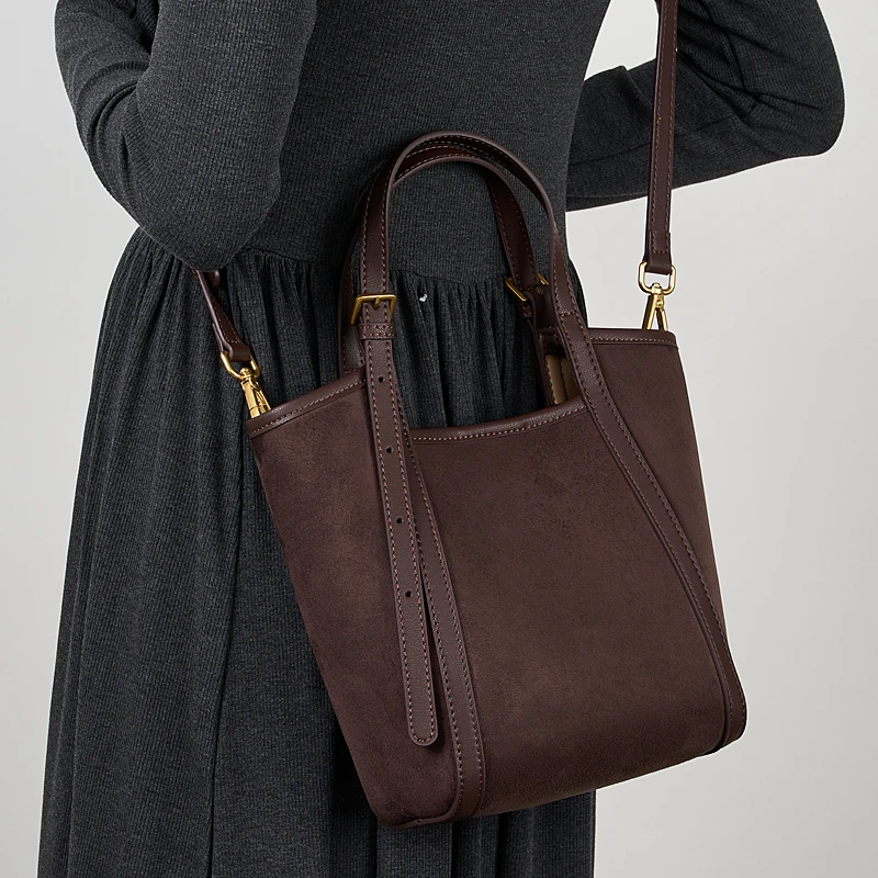 Toptrends Vintage Suede Genuine Leather Tote Handbags For Women 2025 Luxury Designer Matte Basket Ladies Shoulder Crossbody Bags
Toptrends Vintage Suede Genuine Leather Tote Handbags For Women 2025 Luxury Designer Matte Basket Ladies Shoulder Crossbody Bags