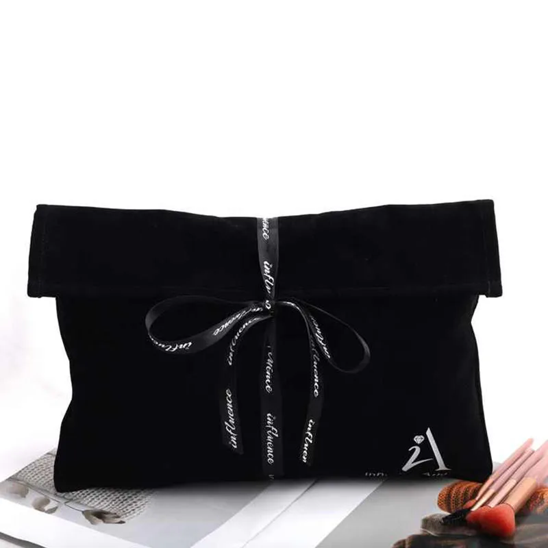Custom Logo Ribbon Printing Black Velvet Envelope Dust Bag for Wallet Handbag Packaging Gift Jewelry Dust Flap Velvet Pouch
Custom Logo Ribbon Printing Black Velvet Envelope Dust Bag for Wallet Handbag Packaging Gift Jewelry Dust Flap Velvet Pouch