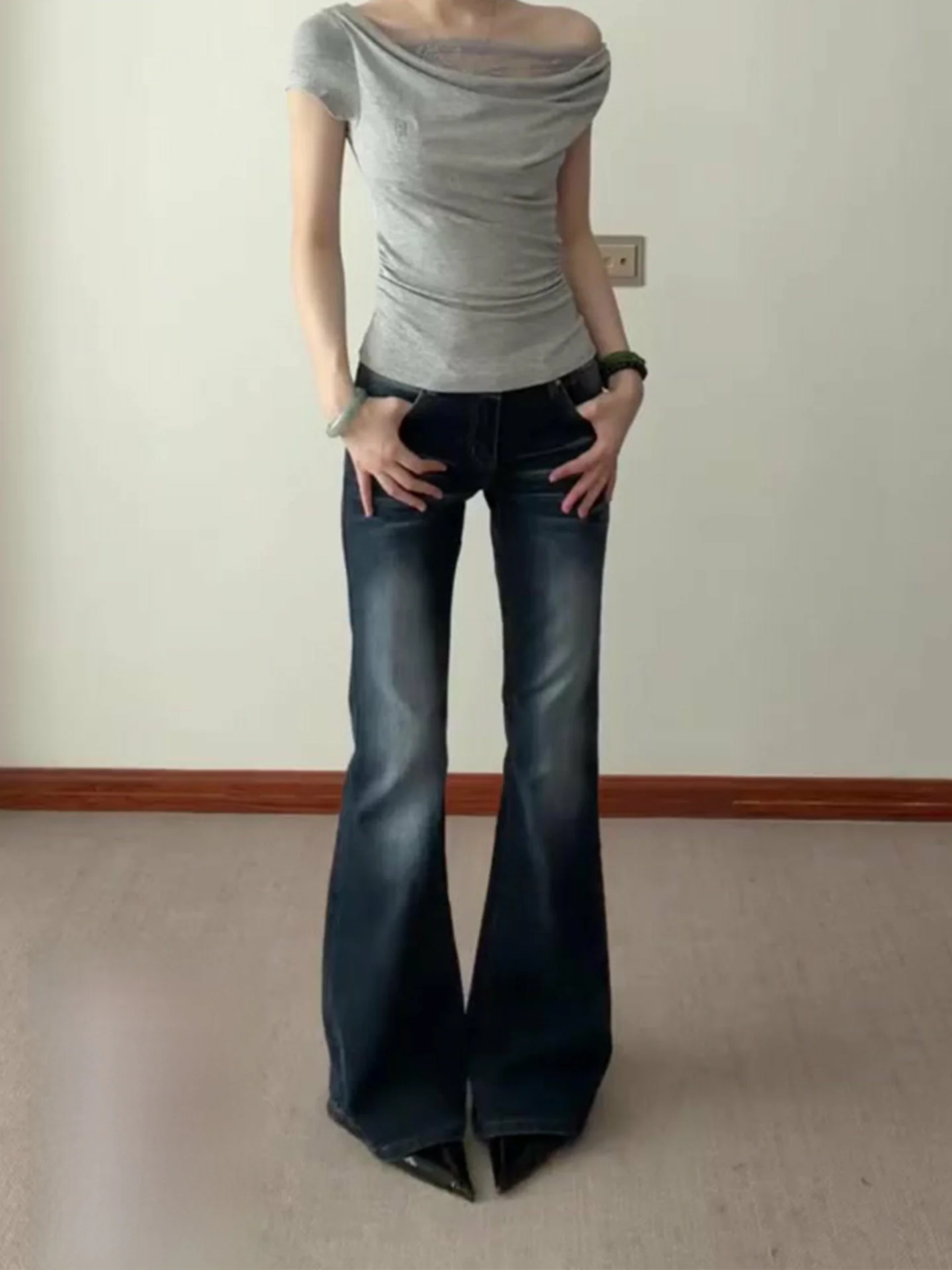 Summer 2026 Women's Lazy Style Blue Jeans High Waist Wide Leg Pants Vintage Washed Floor-Length Casual Comfortable Denim
Summer 2026 Women's Lazy Style Blue Jeans High Waist Wide Leg Pants Vintage Washed Floor-Length Casual Comfortable Denim