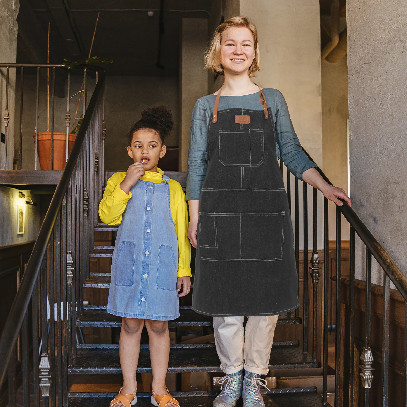 Jean Cooking Chef Household Apron For Home Practical Work Clothes Gardening Apron Household Use
Jean Cooking Chef Household Apron For Home Practical Work Clothes Gardening Apron Household Use