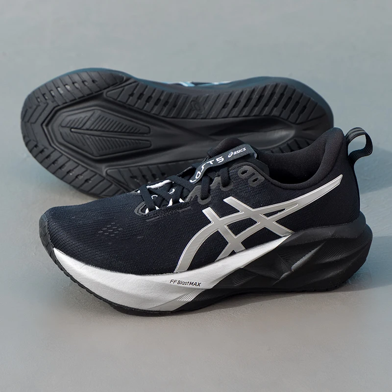Женские спортивные кроссовки Asics Novablast 5 Platinum для фитнеса и тренировок с амортизацией 1012B980-001
Женские спортивные кроссовки Asics Novablast 5 Platinum для фитнеса и тренировок с амортизацией 1012B980-001