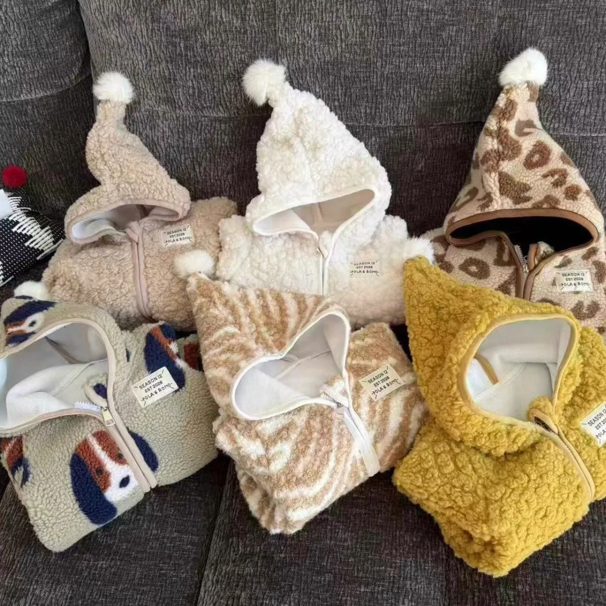 2026 Thicken Plush Baby Rompers Winter Newborn Baby Clothing Infants Baby Jumpsuit Cotton Fleece Hooded Warm Climbing Clothes
2026 Thicken Plush Baby Rompers Winter Newborn Baby Clothing Infants Baby Jumpsuit Cotton Fleece Hooded Warm Climbing Clothes