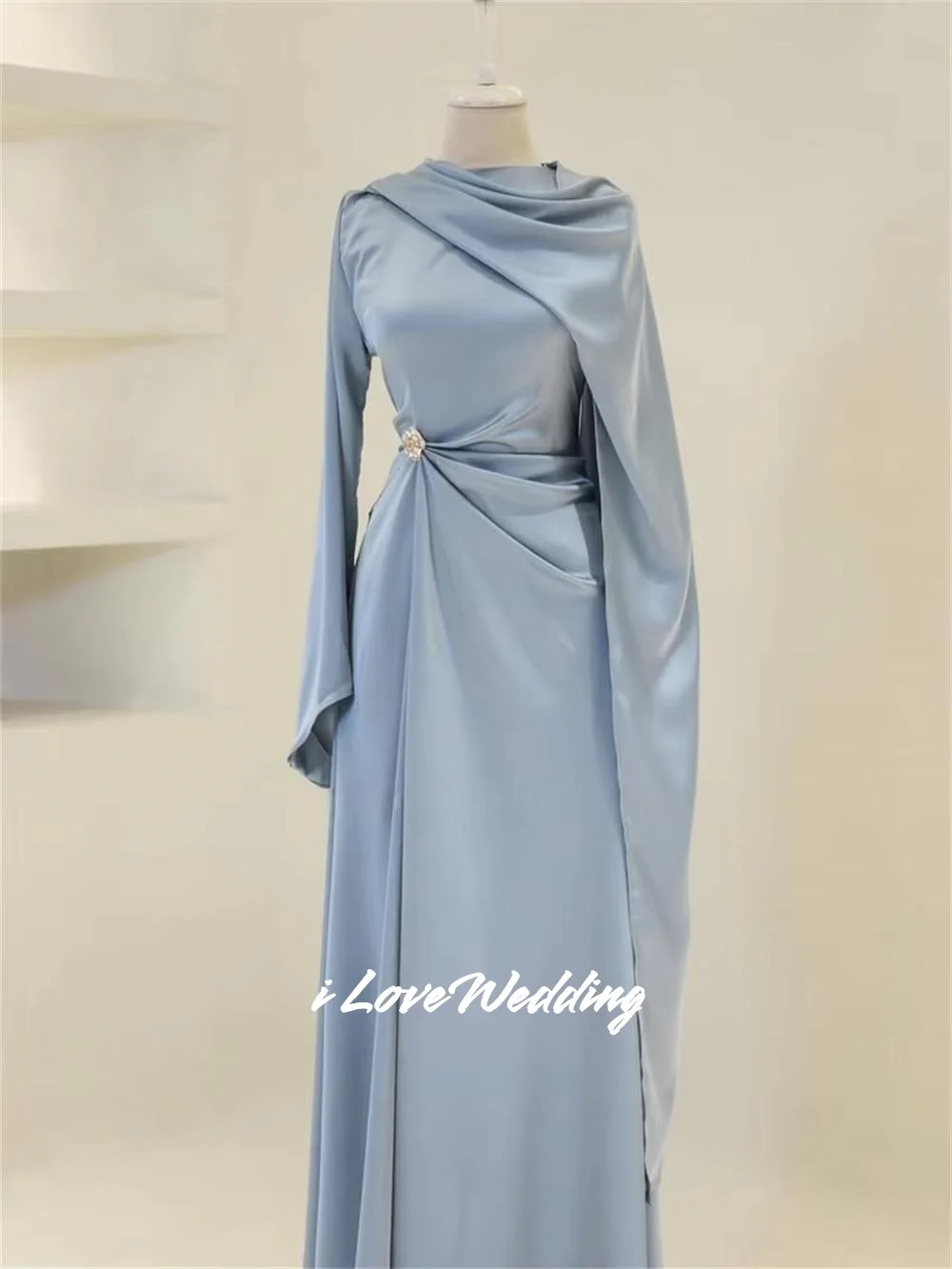 Blue O-Neck Mermaid Satin Long Sleeve Evening Dress Saudi Arabia Dubai Party Dresses robes de soirée Floor-Length Pleated Custom
Blue O-Neck Mermaid Satin Long Sleeve Evening Dress Saudi Arabia Dubai Party Dresses robes de soirée Floor-Length Pleated Custom