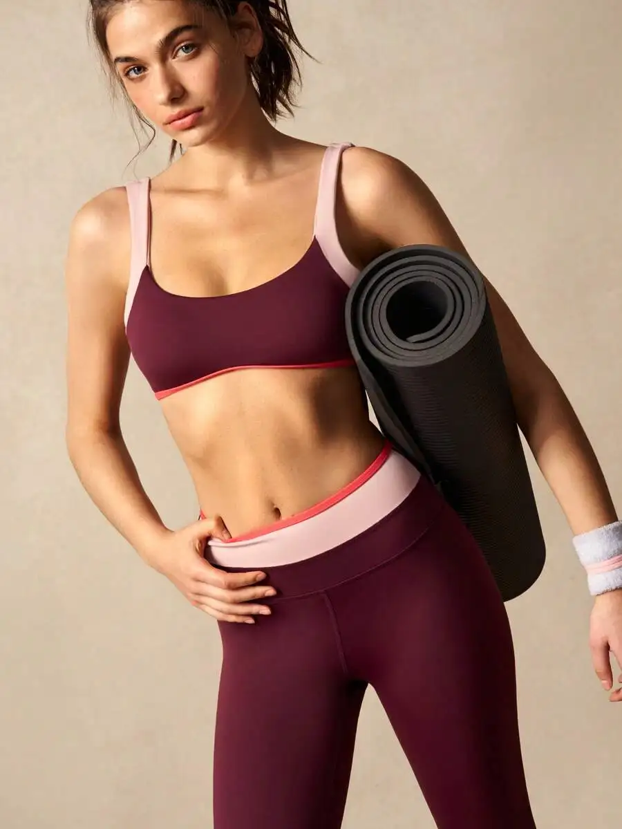 Color-Blocked Backless Sports Bra And Leggings Set For Yoga Pilates Running
Color-Blocked Backless Sports Bra And Leggings Set For Yoga Pilates Running