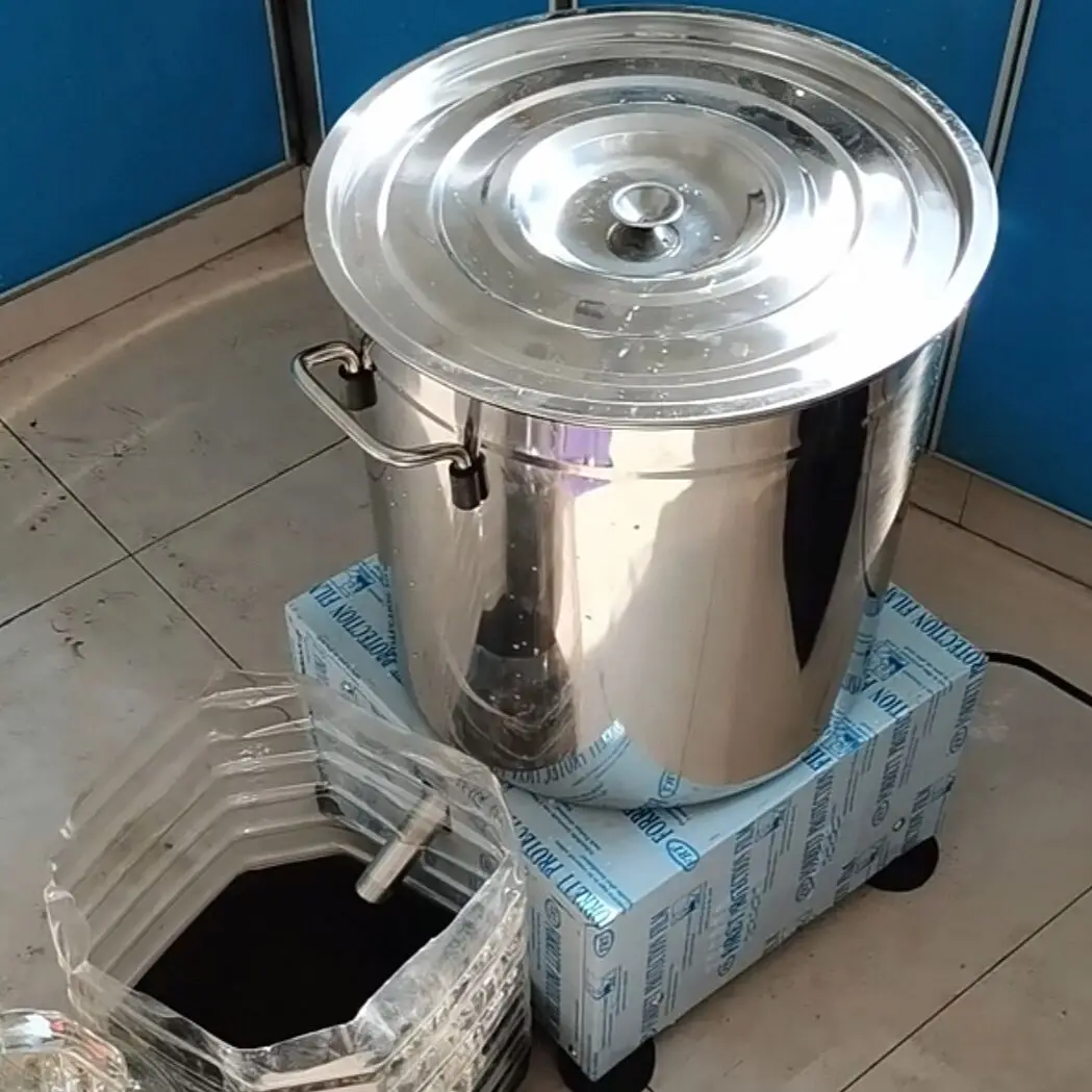 Electric Stainless Steel Commercial Salad Spinner Vegetable Water Oil Spinning Dehydration Machine
Electric Stainless Steel Commercial Salad Spinner Vegetable Water Oil Spinning Dehydration Machine