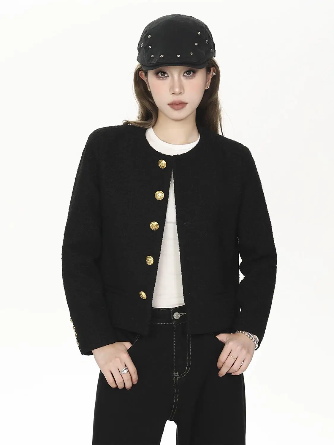 Классическая черная стеганая куртка для женщин, модная коллекция Весна 2026, приталенный крой, премиум-класс, для повседневной носки, с длинными рукавами, на пуговицах
Классическая черная стеганая куртка для женщин, модная коллекция Весна 2026, приталенный крой, премиум-класс, для повседневной носки, с длинными рукавами, на пуговицах