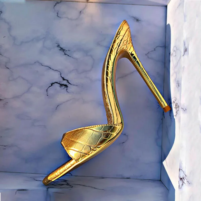 Arden Furtado Summer Embossed metal leather Mules pointed Open toe Solid Super high heel Word slippers Outdoor Extra large size
Arden Furtado Summer Embossed metal leather Mules pointed Open toe Solid Super high heel Word slippers Outdoor Extra large size