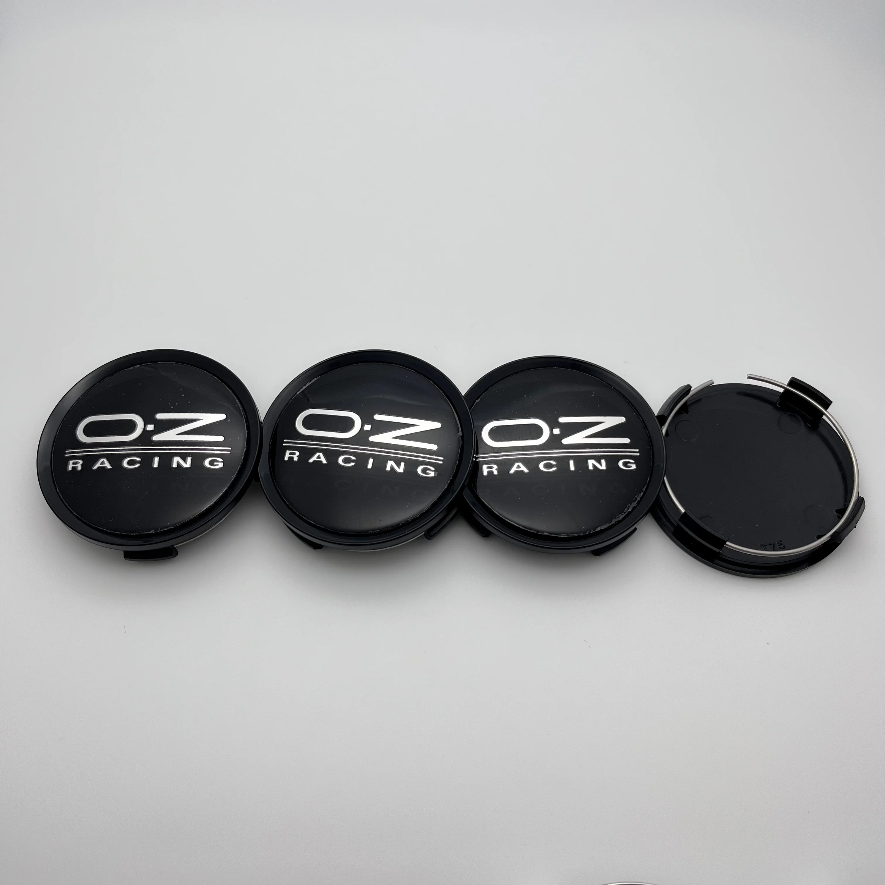 4pcs/Set 3D High-Quality 74mm Fit For OZ RACING Emblem Logo Car Wheel Center Caps Badge Emblem Auto Styling Accessories
4pcs/Set 3D High-Quality 74mm Fit For OZ RACING Emblem Logo Car Wheel Center Caps Badge Emblem Auto Styling Accessories