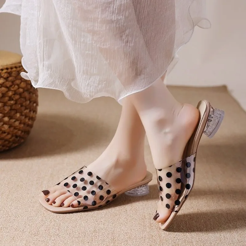 Summer Women Polka Dot Slippers PVC Transparent Open Toe Crystal Thick Heel Slides Ladies Casual Outdoor Vacation Sandalias
Summer Women Polka Dot Slippers PVC Transparent Open Toe Crystal Thick Heel Slides Ladies Casual Outdoor Vacation Sandalias