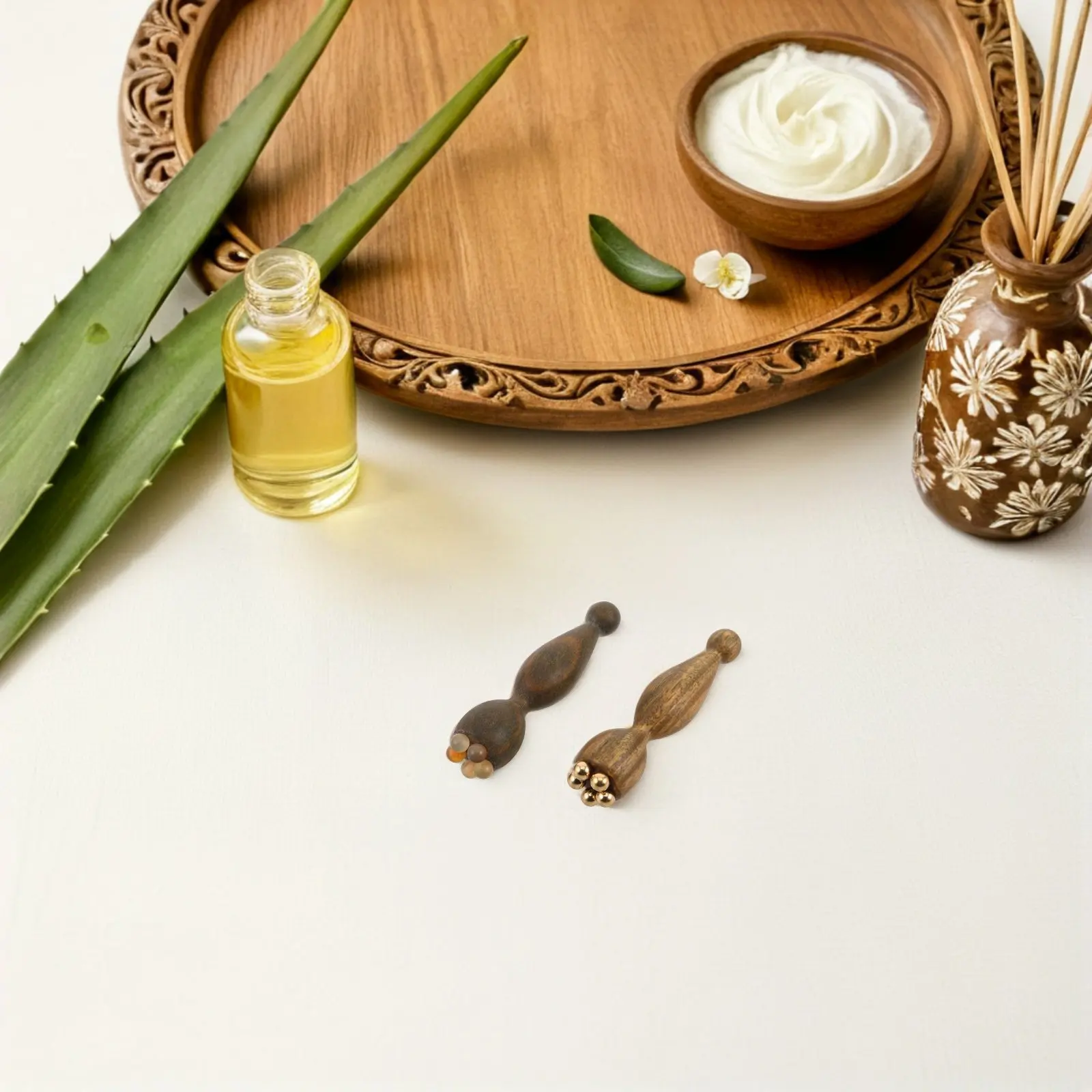 Набор из 2 массажеров для глаз из натурального дерева: ролик для снятия темных кругов и отеков, массажер для лица в форме лотоса, акупунктурный ролик для ухода за кожей
Набор из 2 массажеров для глаз из натурального дерева: ролик для снятия темных кругов и отеков, массажер для лица в форме лотоса, акупунктурный ролик для ухода за кожей