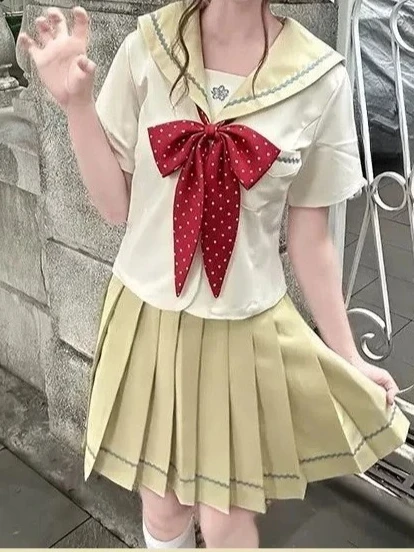Japanese Style Lolita Navy Collar Short Sleeves Waist Slim Polka Dot Bow Short Shirt Pleated A Line Skirt Two Pieces Sets Women
Japanese Style Lolita Navy Collar Short Sleeves Waist Slim Polka Dot Bow Short Shirt Pleated A Line Skirt Two Pieces Sets Women