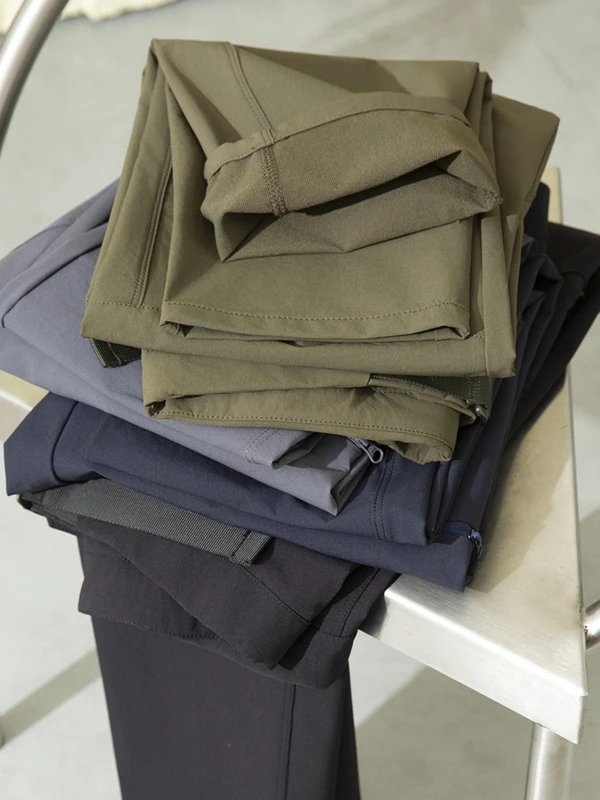 Водонепроницаемые мужские спортивные брюки для активного отдыха, свободного прямого кроя, ветрозащитные, повседневные, для походов и других видов активности
Водонепроницаемые мужские спортивные брюки для активного отдыха, свободного прямого кроя, ветрозащитные, повседневные, для походов и других видов активности