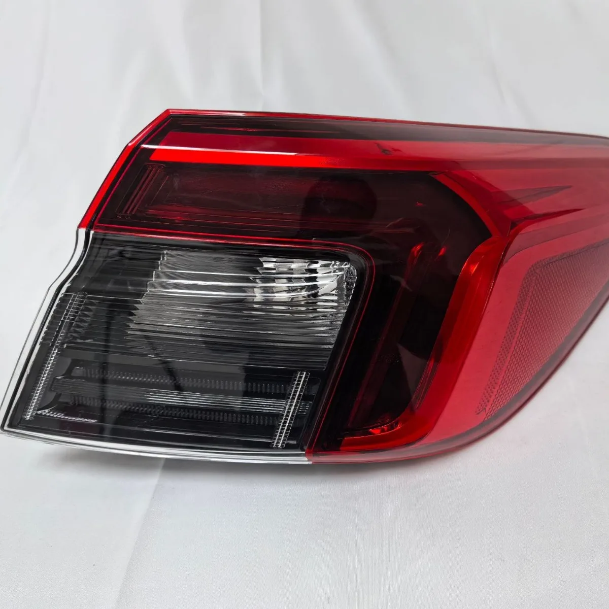 Подходит для Honda 22, задний фонарь Civic, стоп-сигнал, фонарь заднего хода, корпус заднего фонаря поворота в сборе
Подходит для Honda 22, задний фонарь Civic, стоп-сигнал, фонарь заднего хода, корпус заднего фонаря поворота в сборе