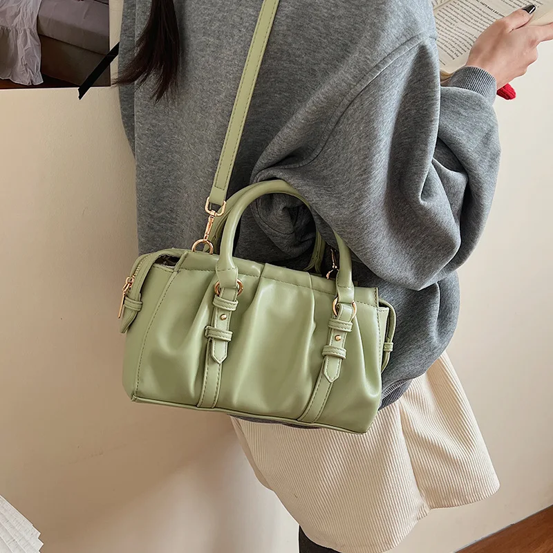 Retro premium texture tote bag hangbag women's 2026 Summer new exquisite fashion versatile messenger shoulder bag
Retro premium texture tote bag hangbag women's 2026 Summer new exquisite fashion versatile messenger shoulder bag