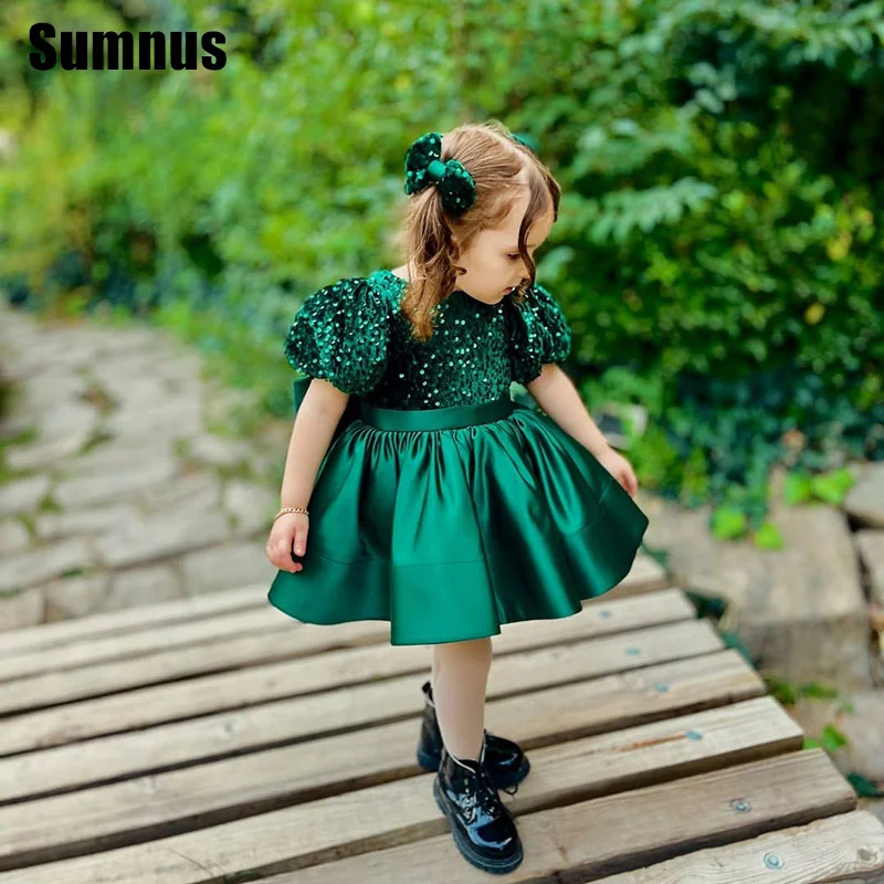 SUMNUS Deep Green Satin A-Line Flower Girl Dresses Sequin O-Neck Knee-Length Sleeveless Wedding Occasion Gowns Customized
SUMNUS Deep Green Satin A-Line Flower Girl Dresses Sequin O-Neck Knee-Length Sleeveless Wedding Occasion Gowns Customized