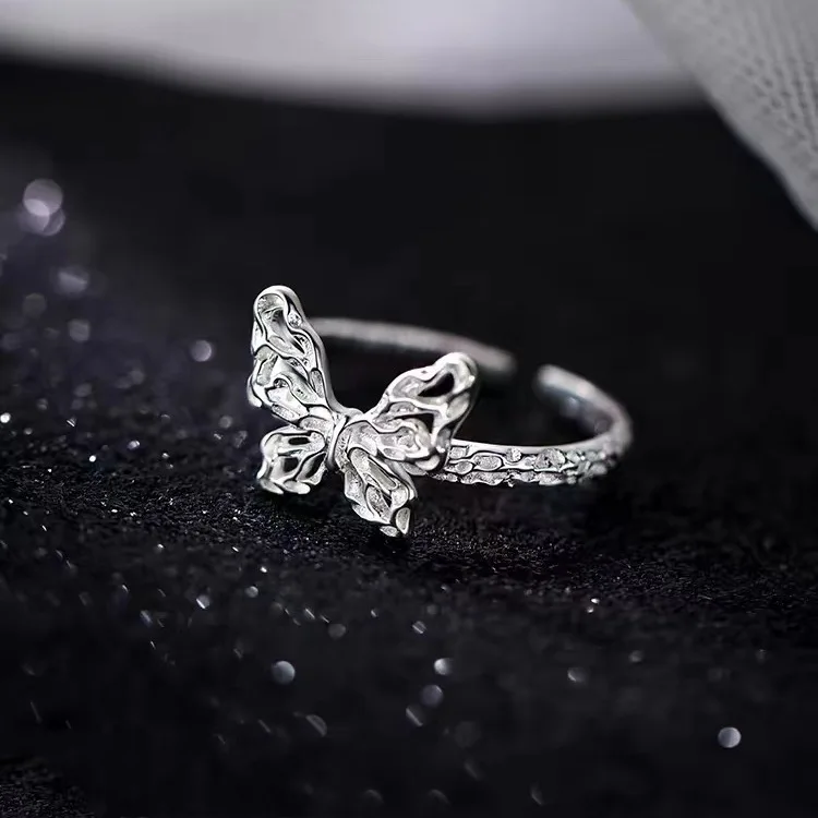 Настоящее серебро 925, полое нерегулярное открывающееся кольцо с бабочкой для очаровательных женщин, изысканные ювелирные изделия, минималистичные аксессуары
Настоящее серебро 925, полое нерегулярное открывающееся кольцо с бабочкой для очаровательных женщин, изысканные ювелирные изделия, минималистичные аксессуары
