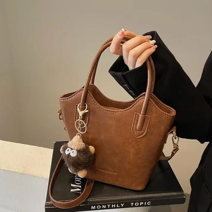 Casual Solid Interior Zipper Pocket Shoulder Bags Fashion Interior Compartment Hot Sale Bags for Women Zipper PuWomen's Handbags
Casual Solid Interior Zipper Pocket Shoulder Bags Fashion Interior Compartment Hot Sale Bags for Women Zipper PuWomen's Handbags