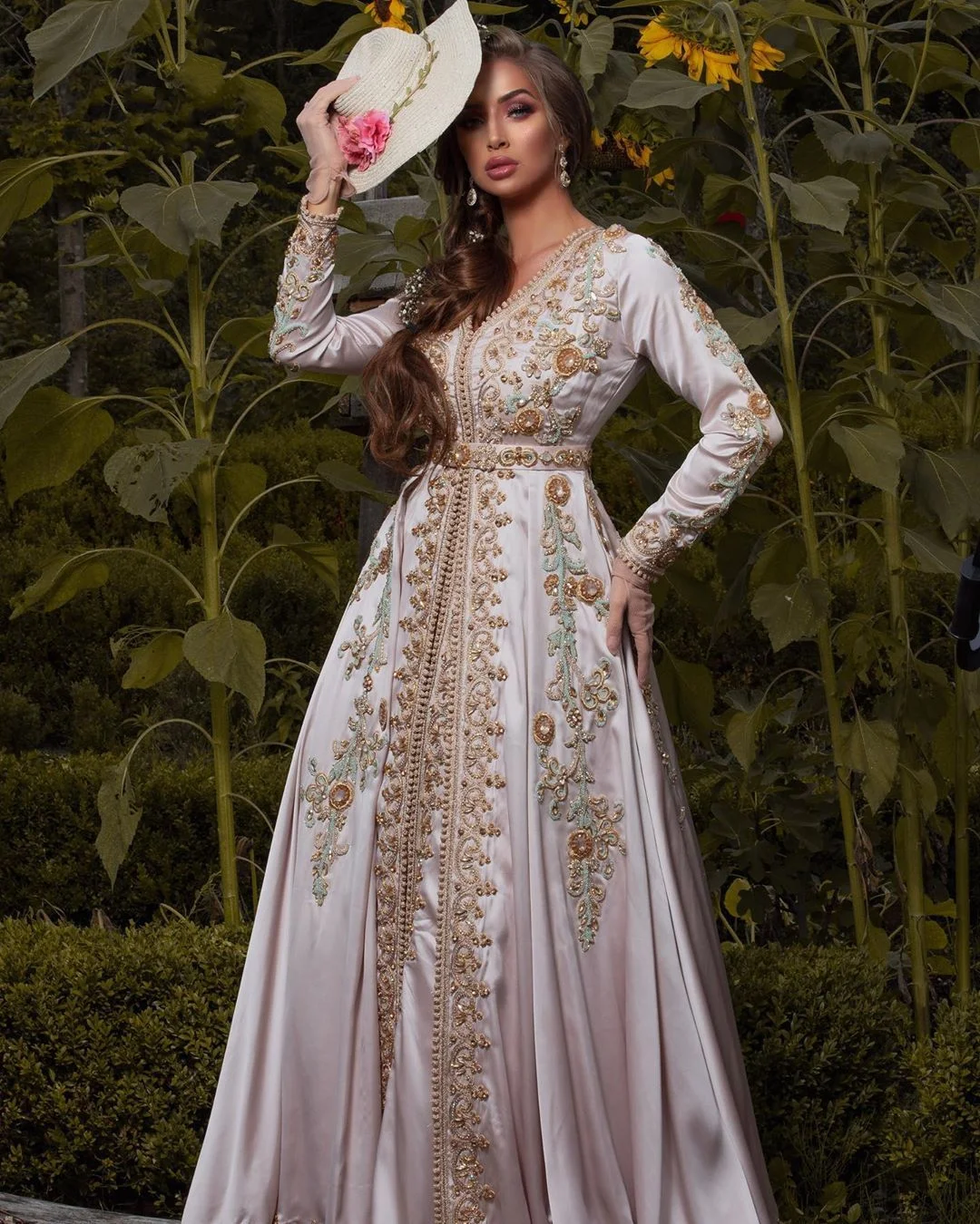 Customized Moroccan Caftan Evening Kaftan Dresses Embroidery Lace Long Sleeve Formal Dress elbise abiye Evening Gowns 2026
Customized Moroccan Caftan Evening Kaftan Dresses Embroidery Lace Long Sleeve Formal Dress elbise abiye Evening Gowns 2026
