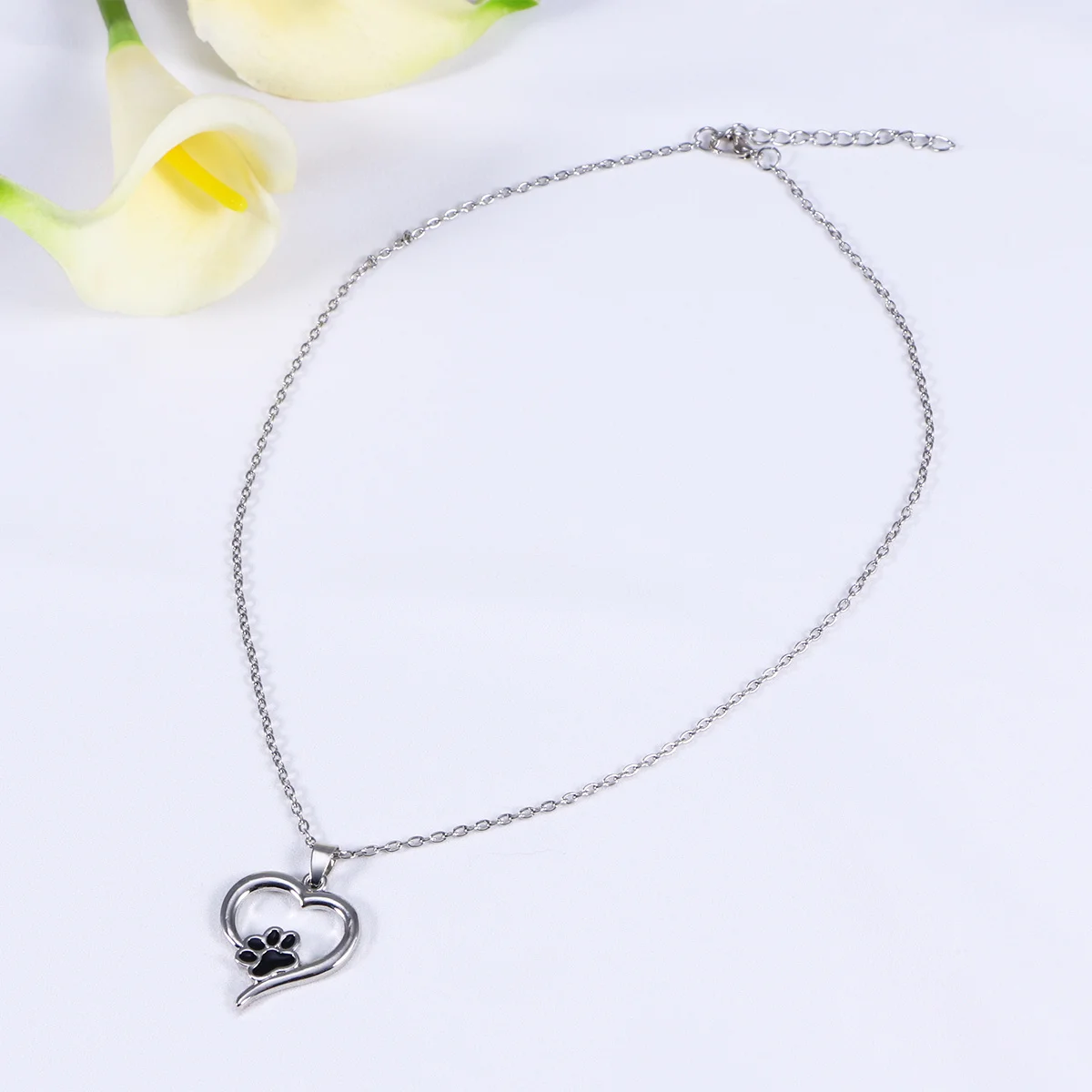 Pet Puppy Necklace Heart Pendant Alloy Durable Paw Design Necklace for Cat Dog Special Occasion Photo Pet's Jewelry
Pet Puppy Necklace Heart Pendant Alloy Durable Paw Design Necklace for Cat Dog Special Occasion Photo Pet's Jewelry