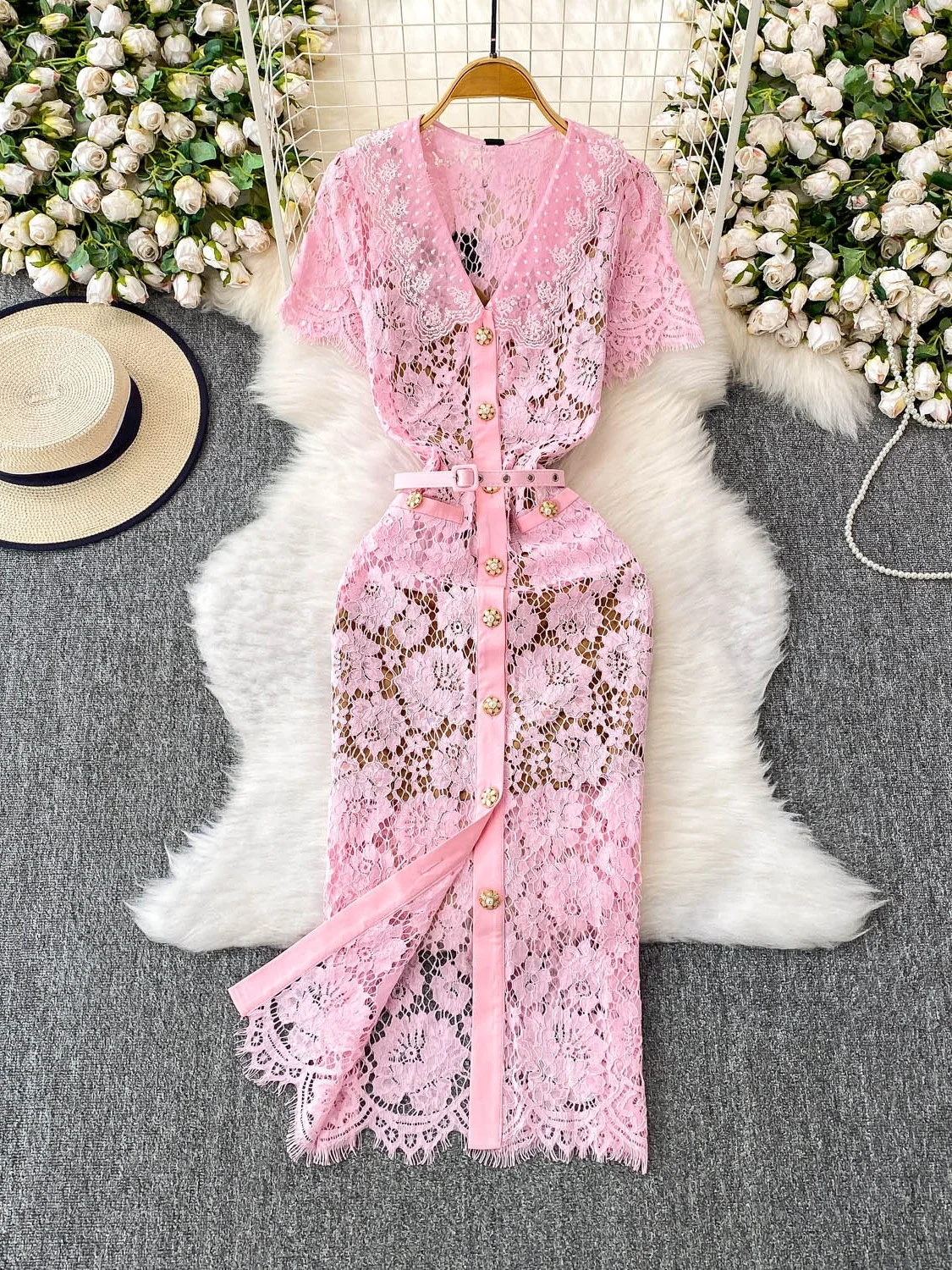 Elegant Lace High Waist V-Neck Single Button Dress Women's Summer Slim Fit Long Dress Gown for Party Gatherings A-Line Skirt
Elegant Lace High Waist V-Neck Single Button Dress Women's Summer Slim Fit Long Dress Gown for Party Gatherings A-Line Skirt