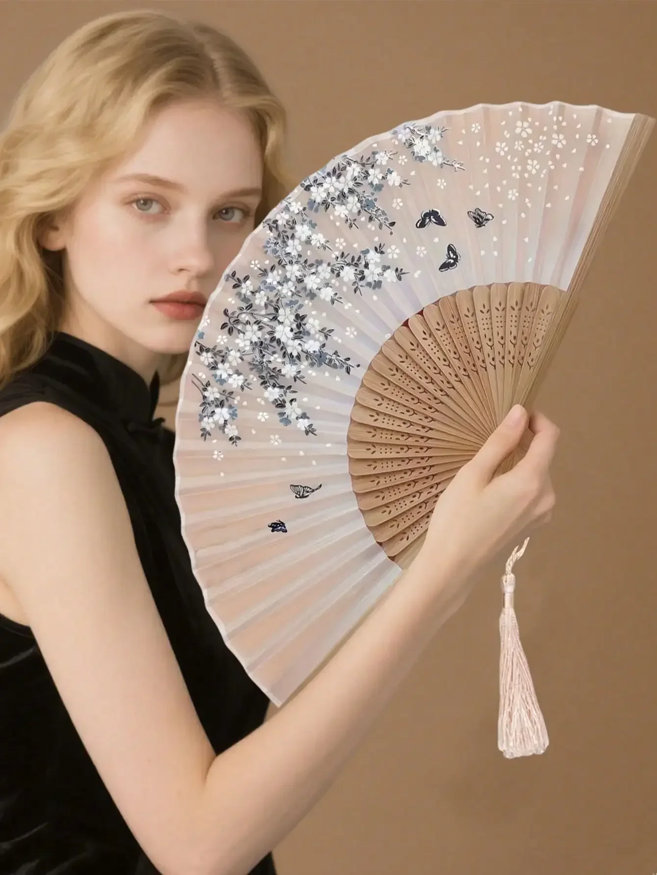 1PC Vintage Handmade Bamboo Folding Fan With Tassel - Elegant Lady Gift, Wedding Party Favor, Traditional Handheld Fan For Hanfu
1PC Vintage Handmade Bamboo Folding Fan With Tassel - Elegant Lady Gift, Wedding Party Favor, Traditional Handheld Fan For Hanfu