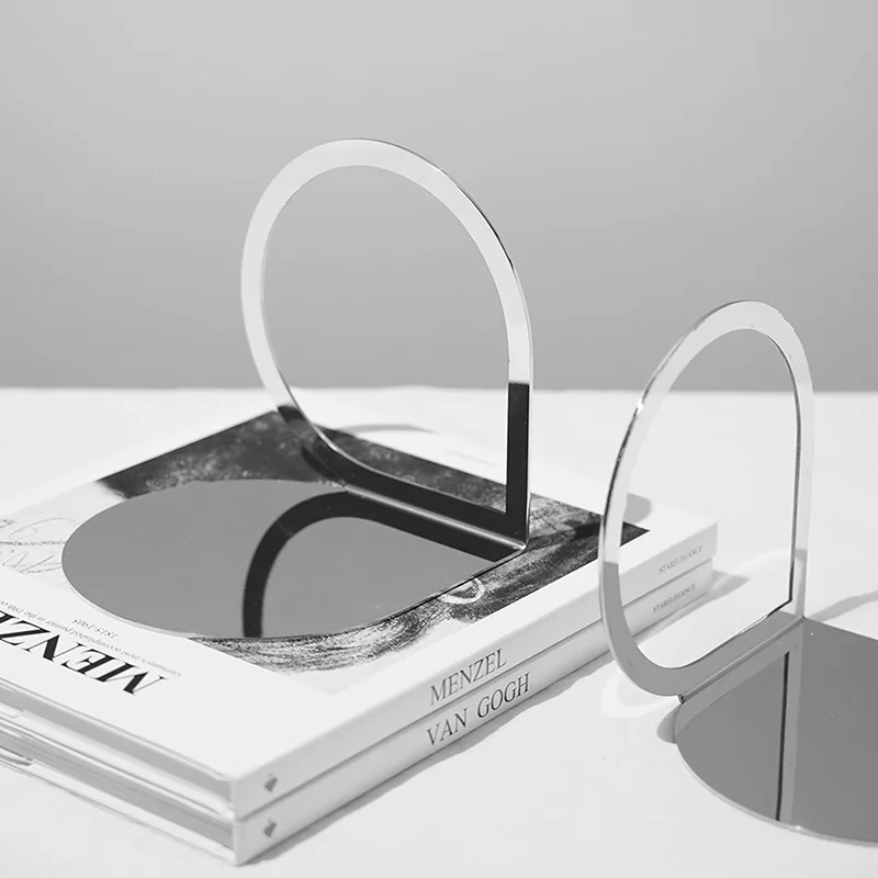 Simple Nordic geometric stainless steel metal book file, study office soft decoration
Simple Nordic geometric stainless steel metal book file, study office soft decoration