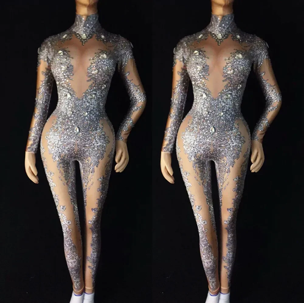 2025 Oscar Gogo Female Song DjDs Stage Costume Sexy Fake Perfume Hot Diamond Printed White One Piece Performance Costume yj006
2025 Oscar Gogo Female Song DjDs Stage Costume Sexy Fake Perfume Hot Diamond Printed White One Piece Performance Costume yj006