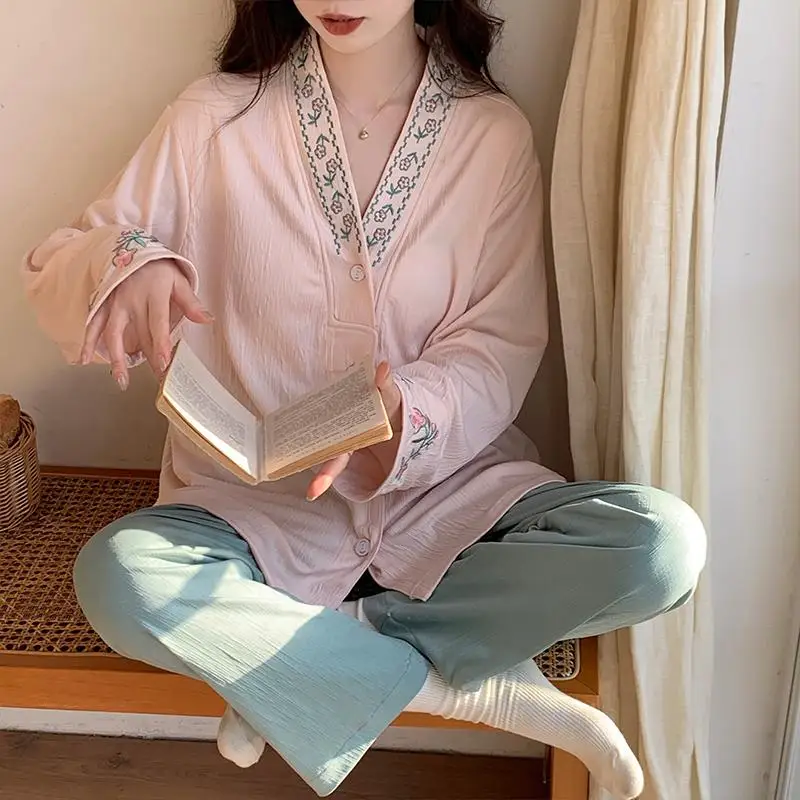 2025 Spring and Autumn Pajamas with Chest Pads Women's Bamboo Embroidery Cardigan Pyjamas Set Two-piece Sleepwear Loungewear Set
2025 Spring and Autumn Pajamas with Chest Pads Women's Bamboo Embroidery Cardigan Pyjamas Set Two-piece Sleepwear Loungewear Set