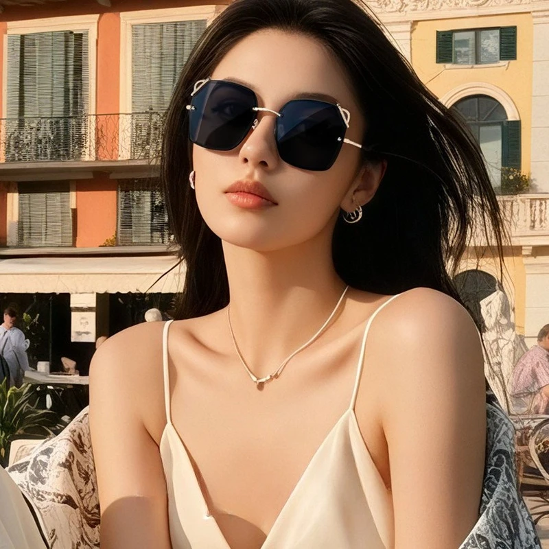 Новые солнцезащитные женские солнцезащитные очки JS8566, модные уличные металлические нейлоновые солнцезащитные очки для уличной съемки, солнцезащитные очки для вождения
Новые солнцезащитные женские солнцезащитные очки JS8566, модные уличные металлические нейлоновые солнцезащитные очки для уличной съемки, солнцезащитные очки для вождения