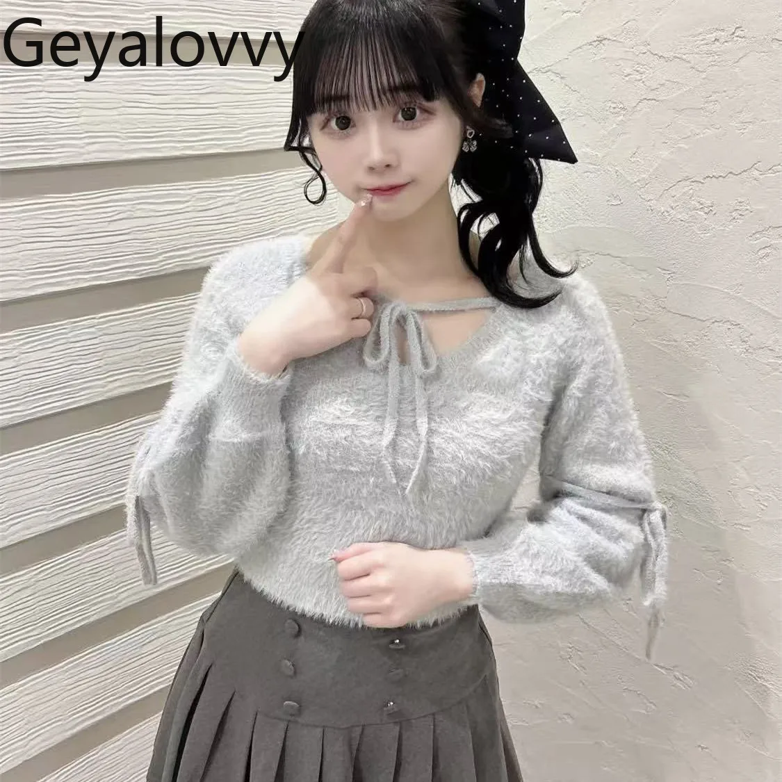 Japanese Style Pure Original High-end Shiny Sequin Knitted Tie Off-shoulder Sweater Sweet Cute Versatile Long-sleeve Pullover
Japanese Style Pure Original High-end Shiny Sequin Knitted Tie Off-shoulder Sweater Sweet Cute Versatile Long-sleeve Pullover