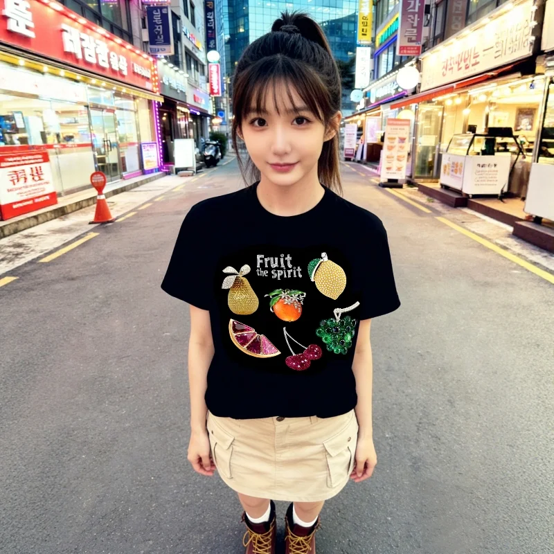 Original Trendy Streetwear Black Short Sleeve T-Shirt for Women with Gem Diamond Fruit Print European Style Short Sleeve Tee
Original Trendy Streetwear Black Short Sleeve T-Shirt for Women with Gem Diamond Fruit Print European Style Short Sleeve Tee