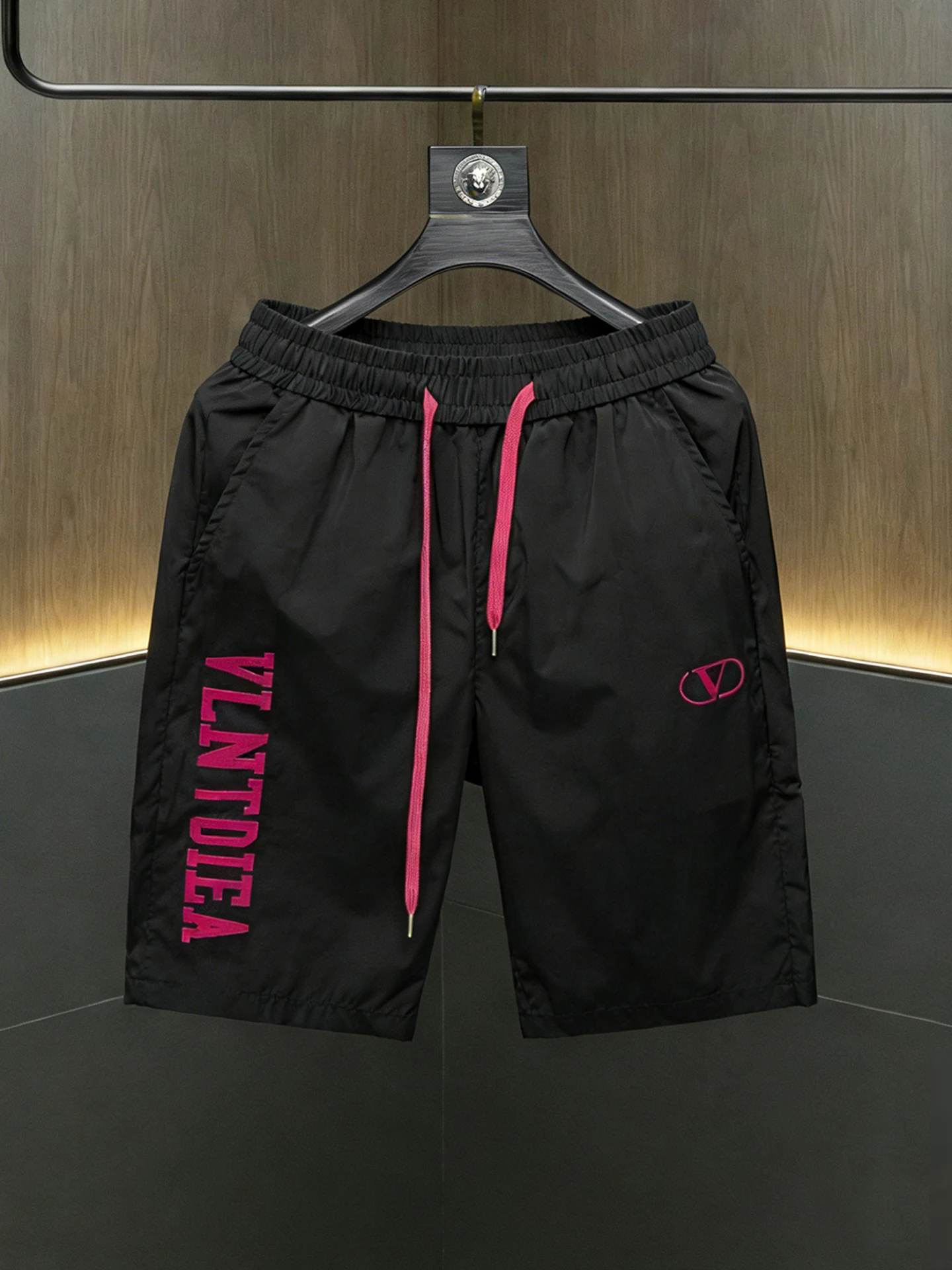 Мужские повседневные свободные шорты-бриджи American Color Blo Dstring из полиэстера для лета, универсальные, спортивные, модные
Мужские повседневные свободные шорты-бриджи American Color Blo Dstring из полиэстера для лета, универсальные, спортивные, модные