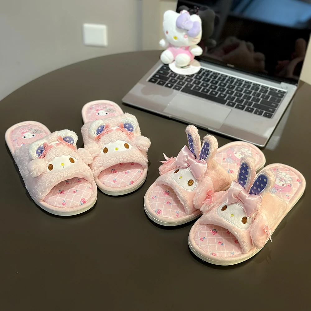 Тапочки Sanrio с героями мультфильмов, домашняя обувь My Melody My Sweet Piano Girly, женские плюшевые домашние тапочки с открытым носком, нескользящие на плоской подошве
Тапочки Sanrio с героями мультфильмов, домашняя обувь My Melody My Sweet Piano Girly, женские плюшевые домашние тапочки с открытым носком, нескользящие на плоской подошве