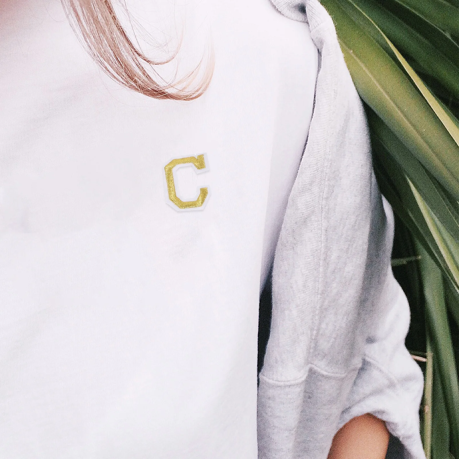 26Pcs Alphabet Patches Embroidered Letter Appliques Heat Transfer DIY Clothes Hat Bag Decoration Wear-Resistant Sewing Ornaments
26Pcs Alphabet Patches Embroidered Letter Appliques Heat Transfer DIY Clothes Hat Bag Decoration Wear-Resistant Sewing Ornaments