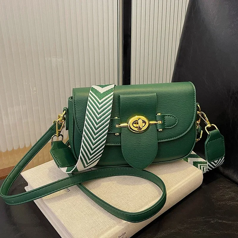 2025 Autumn New Women's Niche Design Trendy Cool Chain Underarm Bag - Fashionable Small Square One Shoulder Messenger Bag
2025 Autumn New Women's Niche Design Trendy Cool Chain Underarm Bag - Fashionable Small Square One Shoulder Messenger Bag