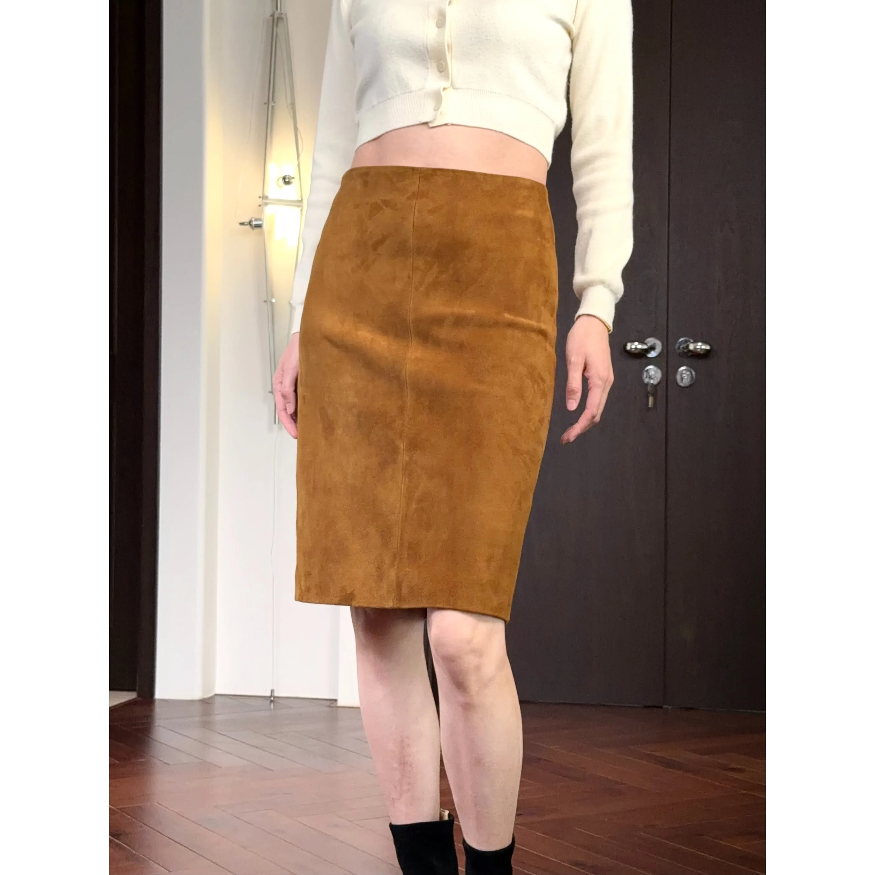 Spring New Women Genuine Leather Sheepskin Pencil Skirt Knee Length Wrap Fit Kid Suede A-Line Midi Skirt Women Clothing
Spring New Women Genuine Leather Sheepskin Pencil Skirt Knee Length Wrap Fit Kid Suede A-Line Midi Skirt Women Clothing