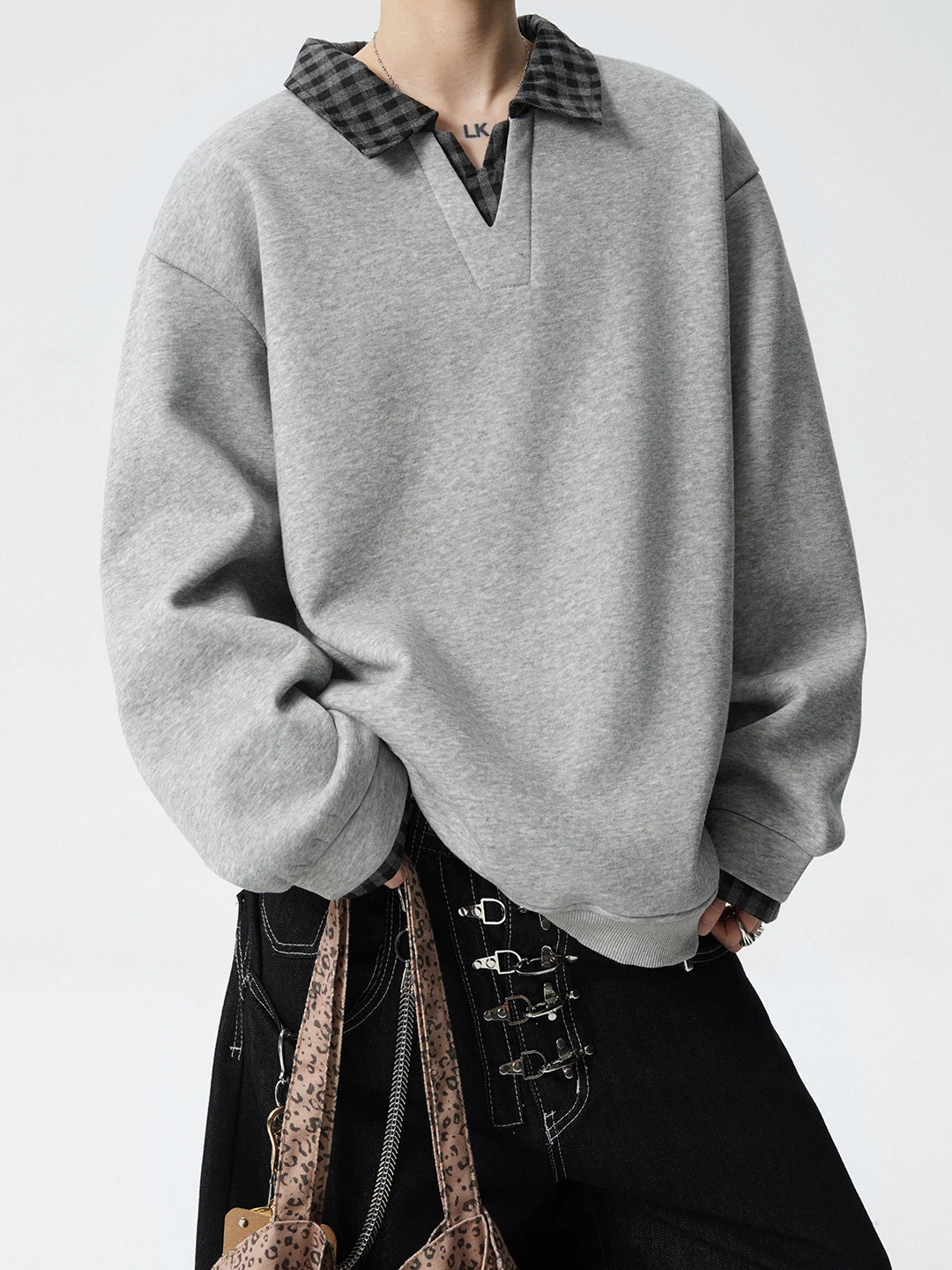 Casual Sle Men's Long Sve Sweatirt irt Collar Patchwork Fake Two-Piece Spring Autumn Trendy And Haome Layering Top
Casual Sle Men's Long Sve Sweatirt irt Collar Patchwork Fake Two-Piece Spring Autumn Trendy And Haome Layering Top