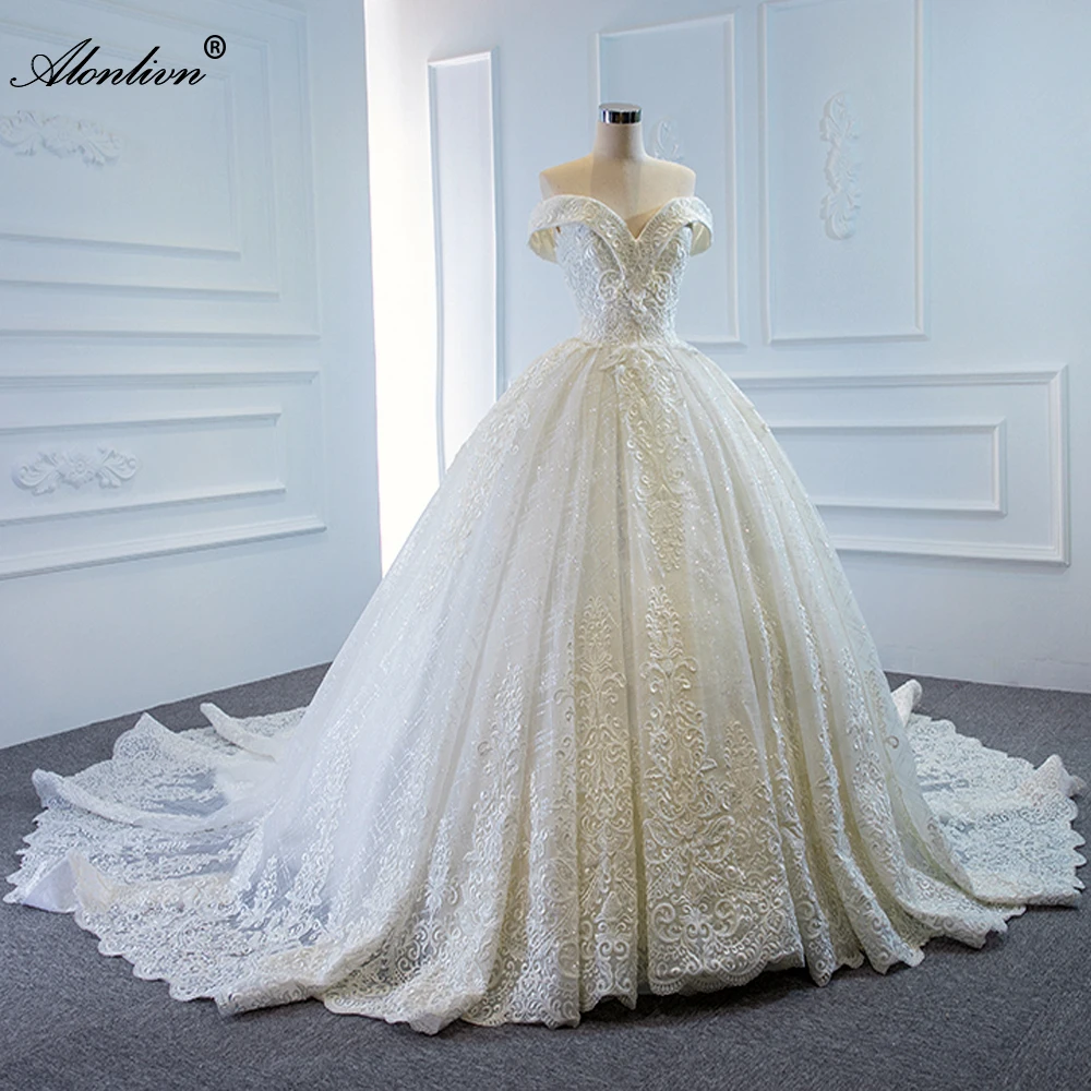 Alonlivn Gorgeous Embroidery Appliques Off The Shoulder Ball Gown Wedding Dress Chapel Train Lace Up Princess Bridal Skirt
Alonlivn Gorgeous Embroidery Appliques Off The Shoulder Ball Gown Wedding Dress Chapel Train Lace Up Princess Bridal Skirt