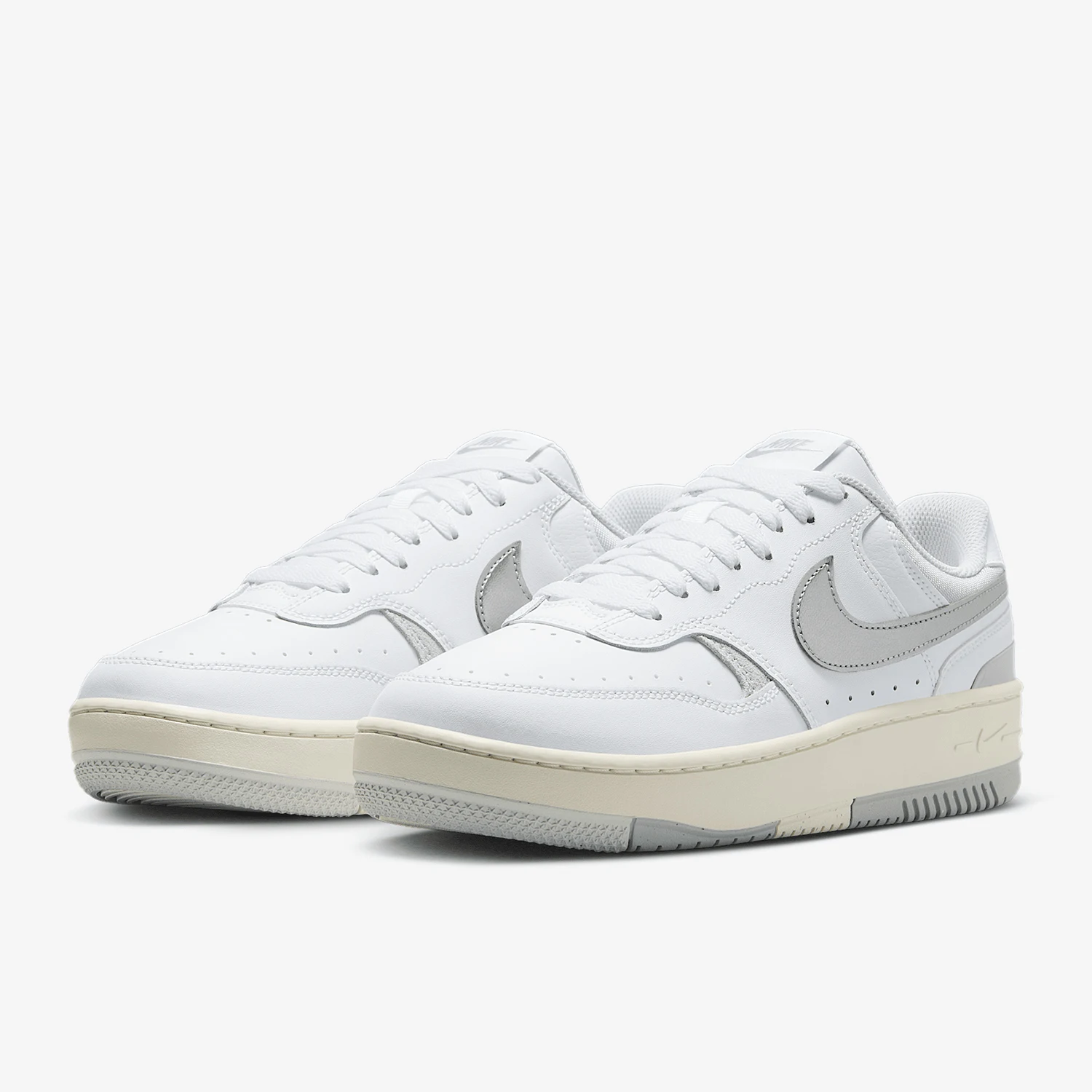 Nike Authentic GAMMA FORCE Women's Low-Top Wear-Resistant Casual Sneakers HQ1674-100
Nike Authentic GAMMA FORCE Women's Low-Top Wear-Resistant Casual Sneakers HQ1674-100