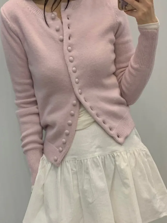 Soft Cozy Women's Knitted Sweater Chic Single Button Slimming Ele ort Knit Cardigan Autumn Season Gentle Sle
Soft Cozy Women's Knitted Sweater Chic Single Button Slimming Ele ort Knit Cardigan Autumn Season Gentle Sle