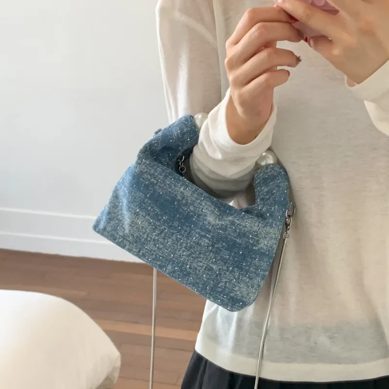 Simple Pearl Crossbody Handbag for Women, Small Fresh Dumpling Shoulder Bag, Niche Design, Splicing Stylish, Women's Accessory
Simple Pearl Crossbody Handbag for Women, Small Fresh Dumpling Shoulder Bag, Niche Design, Splicing Stylish, Women's Accessory