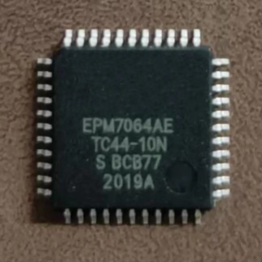 EPM7064AE TC44-10N EPM7064AETC44 QFP44 new original orders are welcome (Product quantity: 10 pieces)
EPM7064AE TC44-10N EPM7064AETC44 QFP44 new original orders are welcome (Product quantity: 10 pieces)