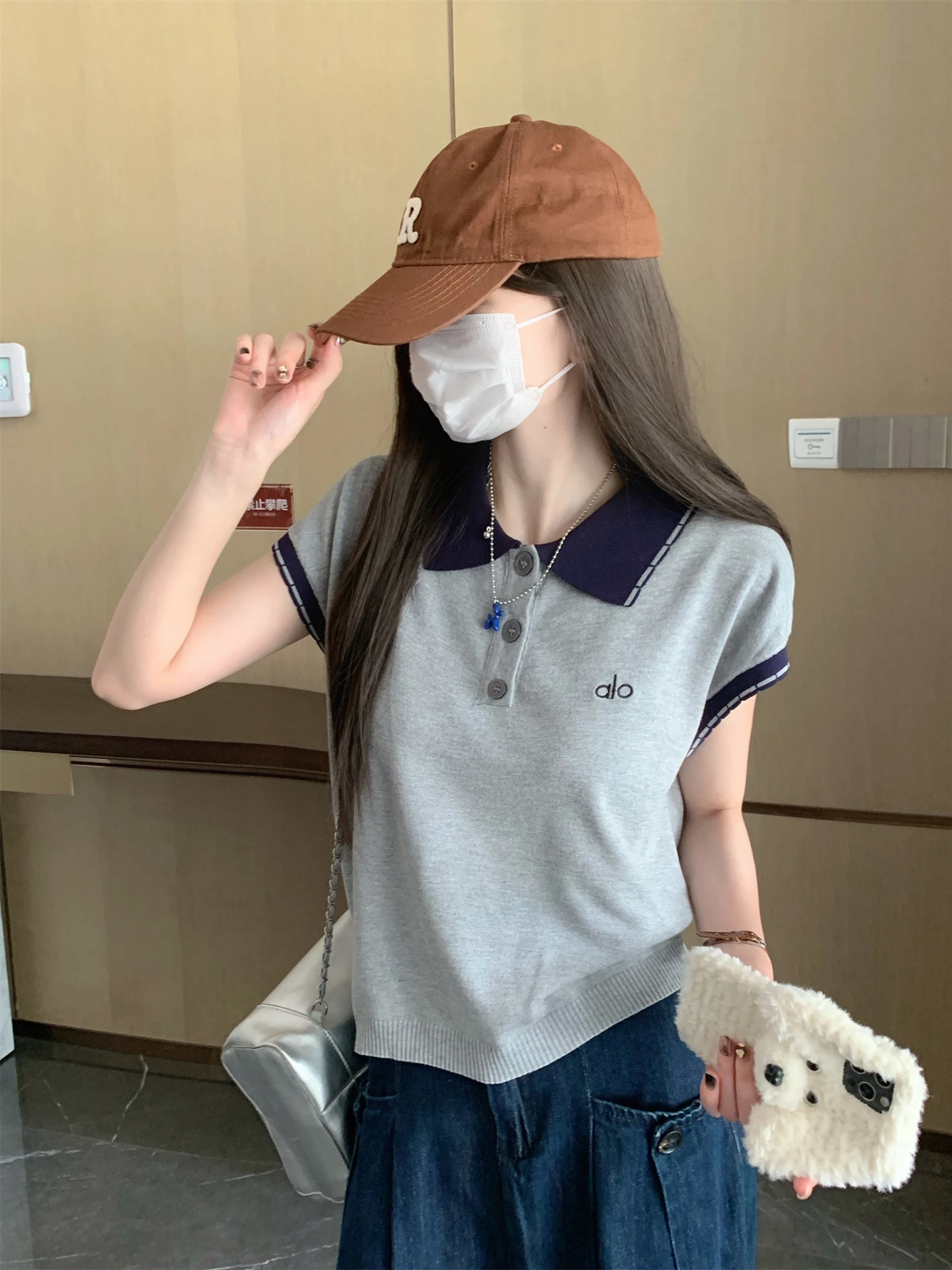 Spring Summer New Style Lace Collar Lightweight Knitted Short Sleeve Shirt Women Loose Half Sleeve Breathable Comfortabl...
Spring Summer New Style Lace Collar Lightweight Knitted Short Sleeve Shirt Women Loose Half Sleeve Breathable Comfortabl...