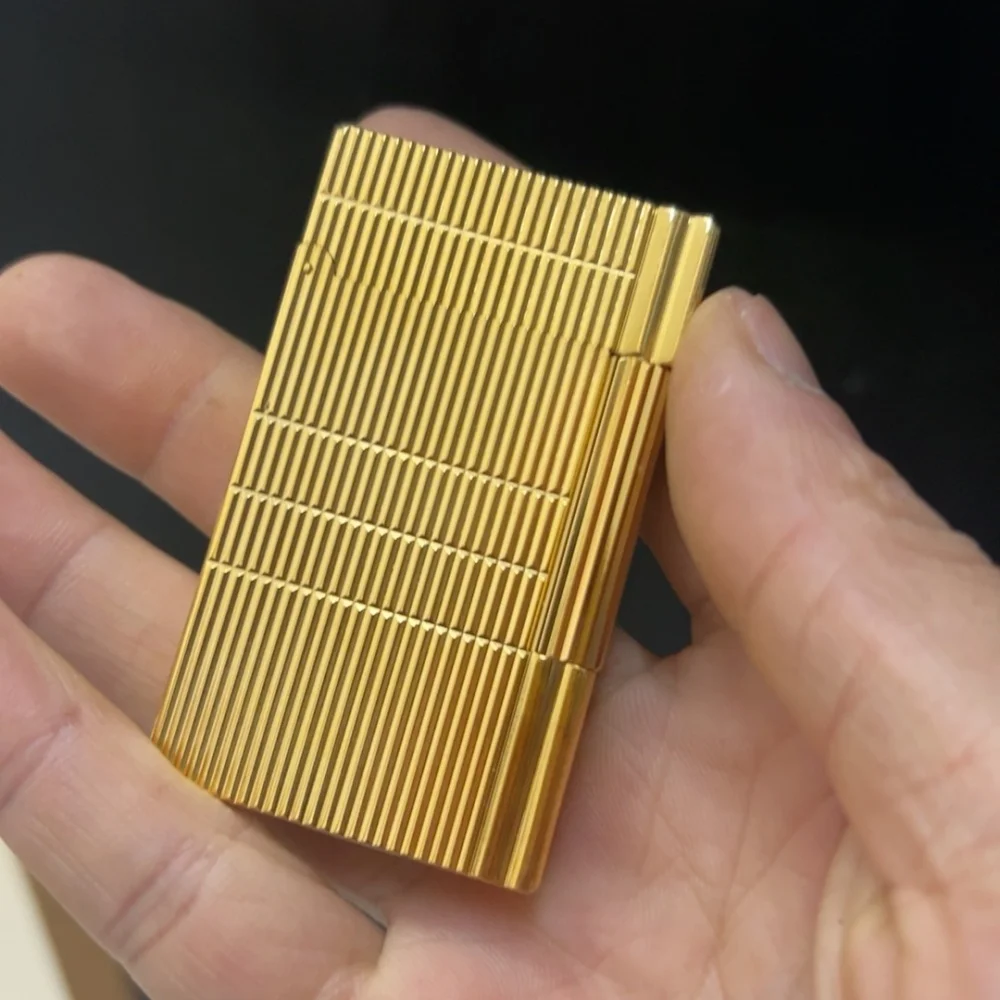 Luxury custom lighter, made of pure copper, with a loud sound, classic design and comes with a set of custom smoking accessories
Luxury custom lighter, made of pure copper, with a loud sound, classic design and comes with a set of custom smoking accessories