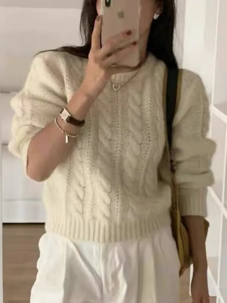 Chic Vintage Design Knitted Sweater Women's round Ne Twist Pure Color Lazy Sle Autumn Winter Anti-Aging Faionable
Chic Vintage Design Knitted Sweater Women's round Ne Twist Pure Color Lazy Sle Autumn Winter Anti-Aging Faionable