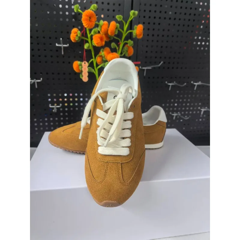 2026 New Vintage German Trainer Shoes Women Suede Casual Sneakers Flat Sole Retro Running Shoes
2026 New Vintage German Trainer Shoes Women Suede Casual Sneakers Flat Sole Retro Running Shoes